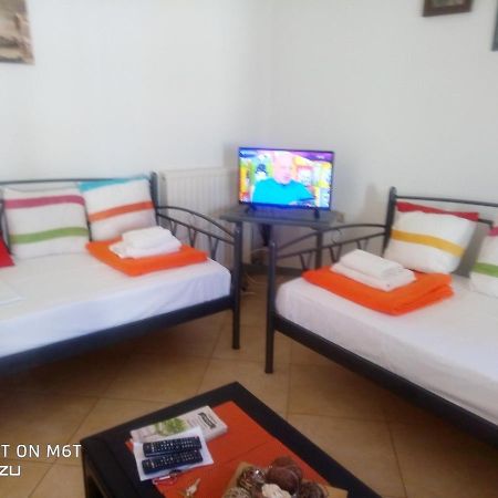 Delicatessen House Apartment Leonidio Ngoại thất bức ảnh