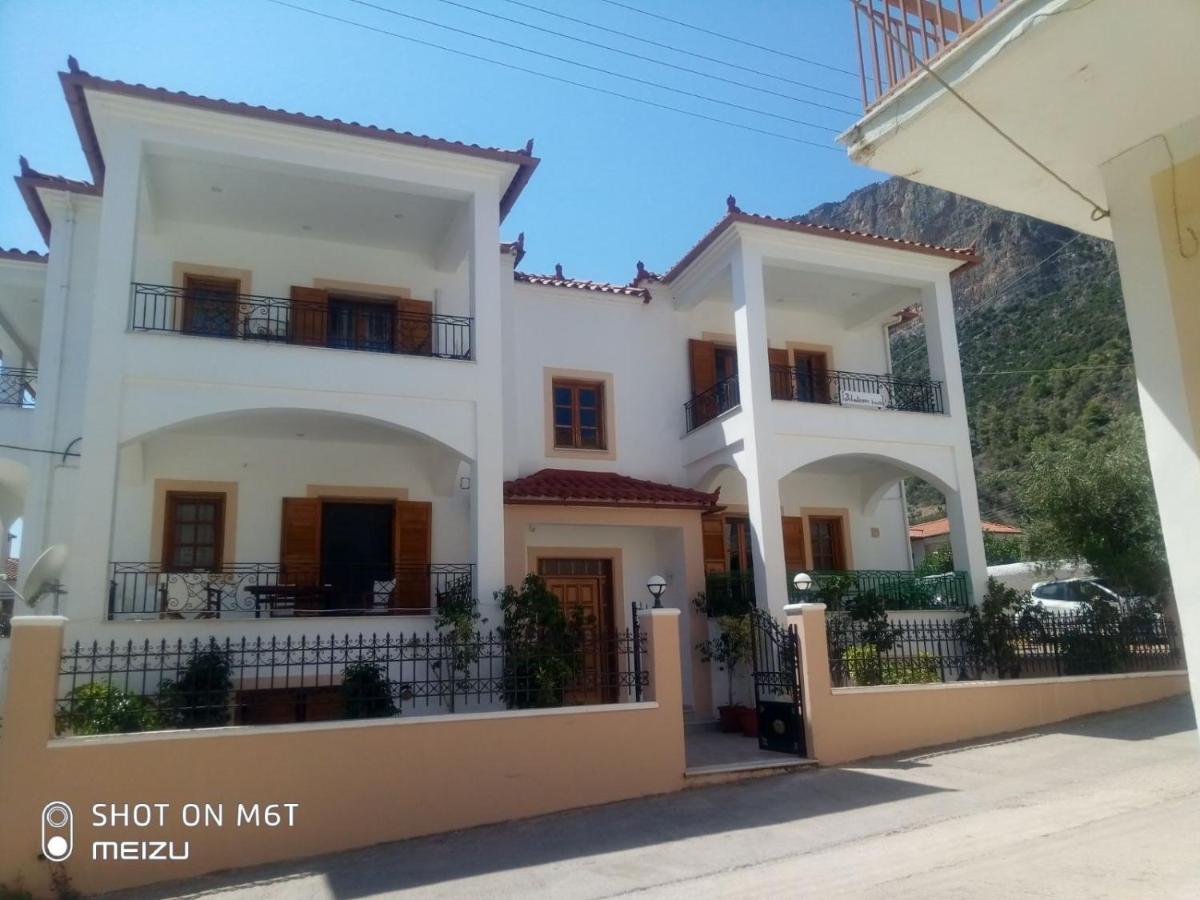 Delicatessen House Apartment Leonidio Ngoại thất bức ảnh