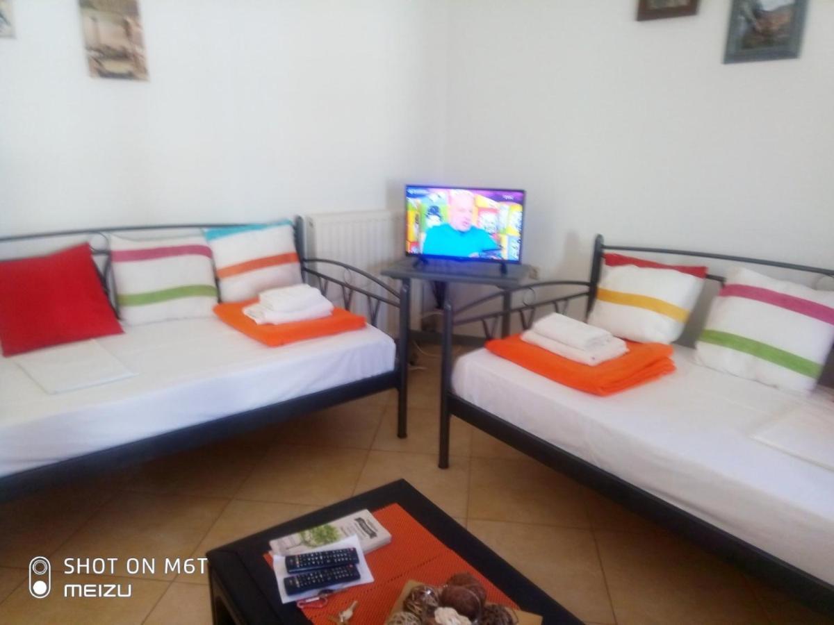 Delicatessen House Apartment Leonidio Ngoại thất bức ảnh